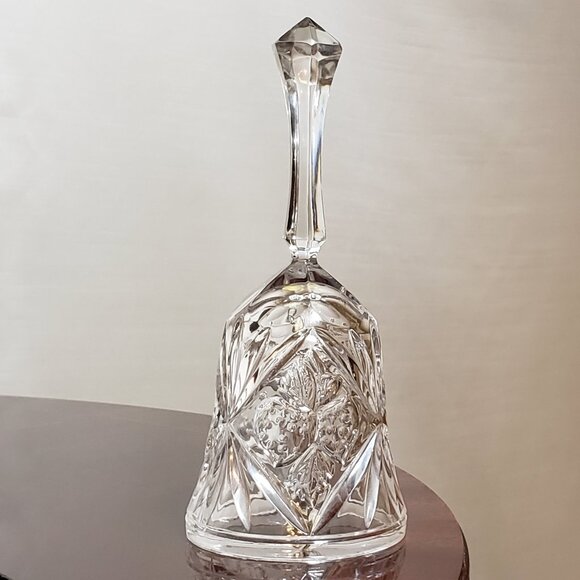 Etched Strawberries Clear Cut Glass Bell Shaped Candle Snuffer 7"1/4 - Picture 1 of 8